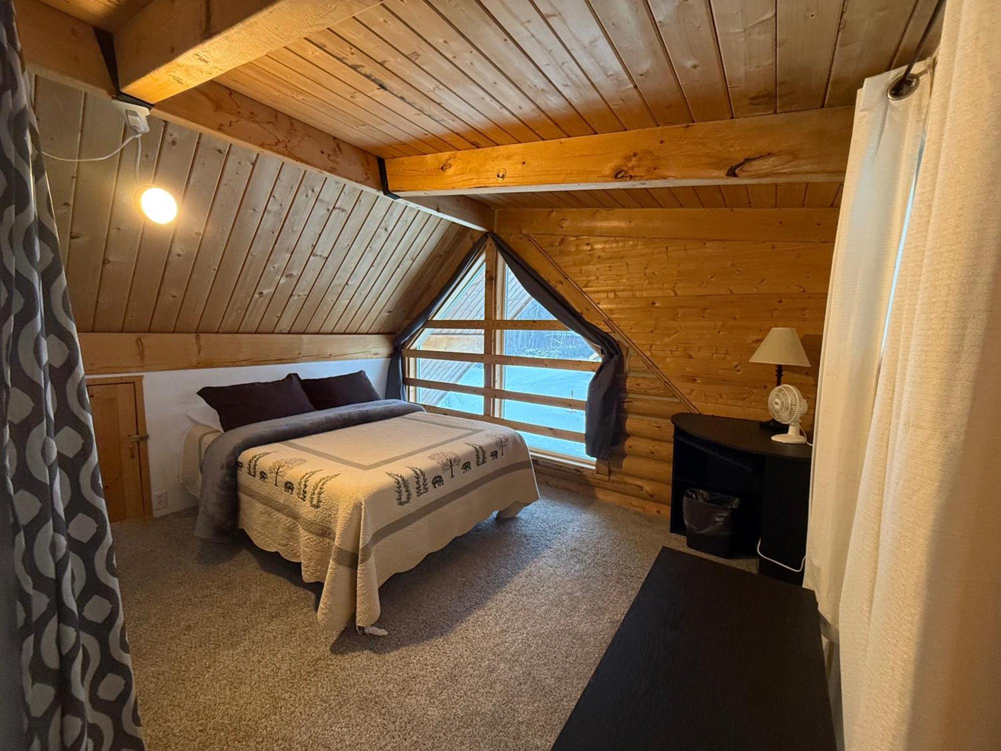 Talkeetna Log Cabin With Hot Tub Unit 1 Zewnętrze zdjęcie